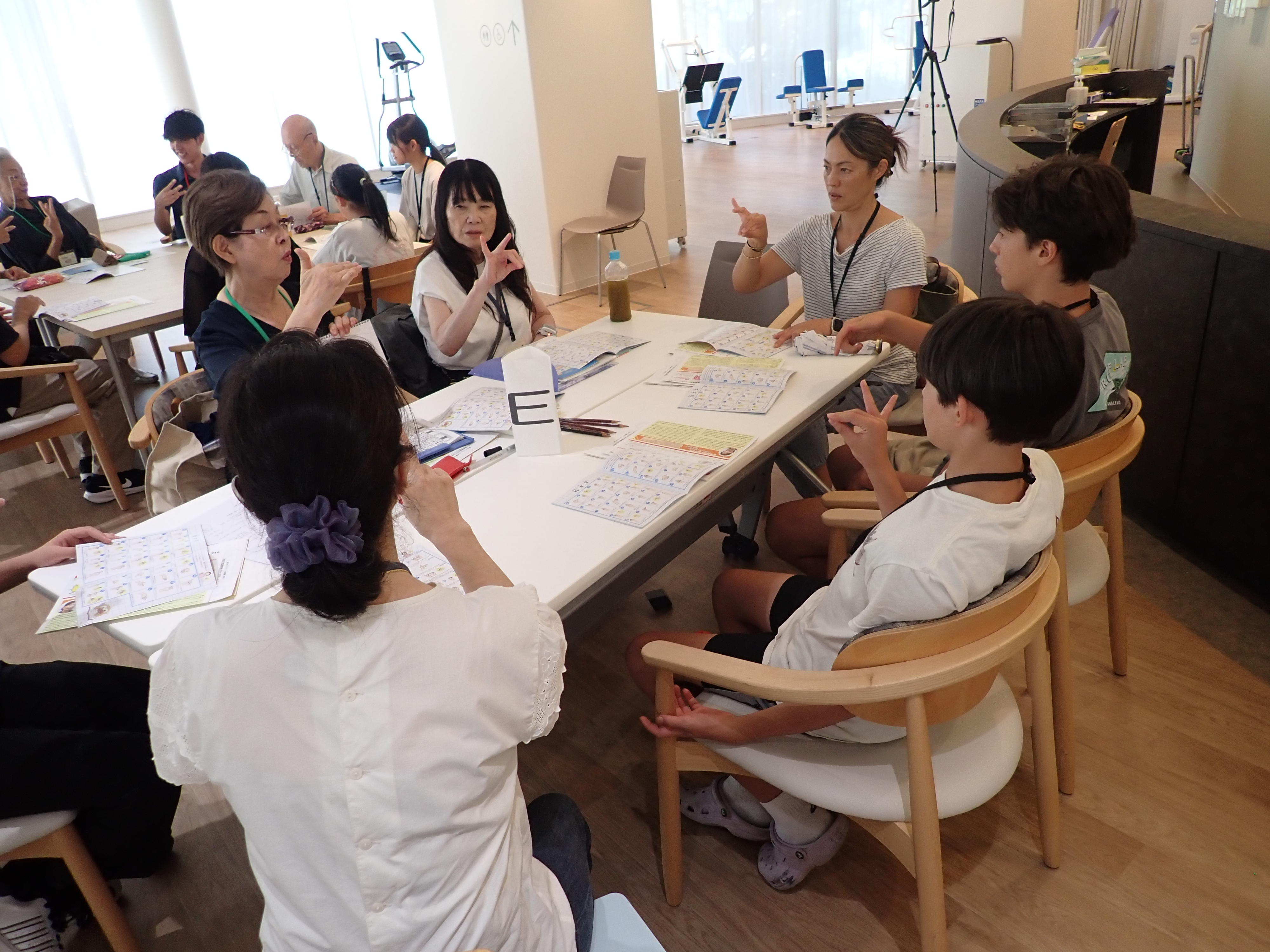 【実習生レポート】夏のボランティア体験「手話で聴覚障害者の方と交流しよう！」のご報告